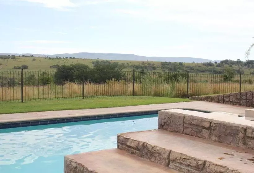 ペンション Country Park Guest House   Muldersdrift