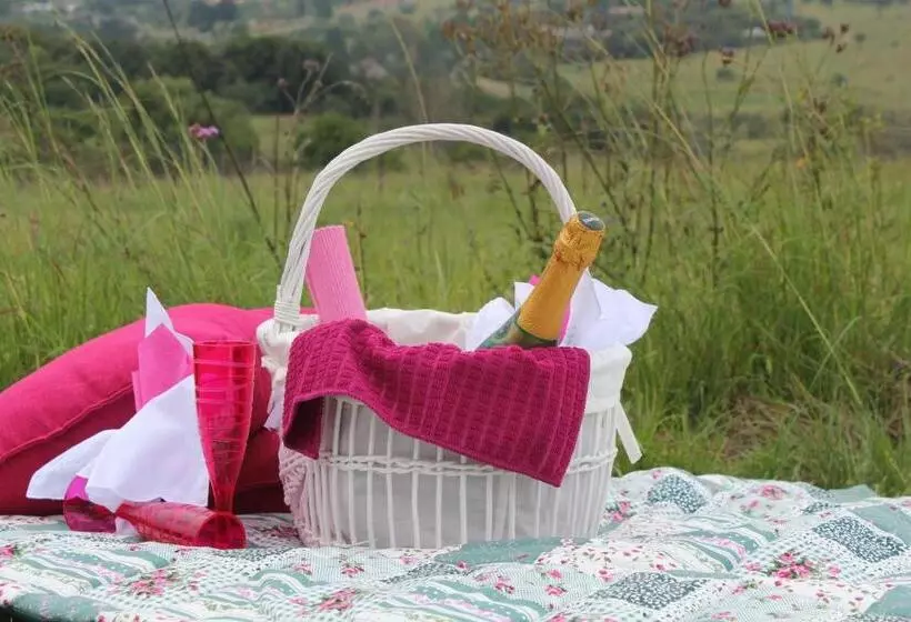 ペンション Country Park Guest House   Muldersdrift