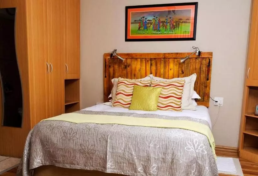 ペンション Country Park Guest House   Muldersdrift