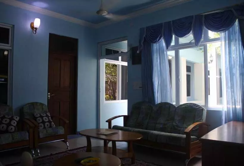 پانسیون Dharavandhoo Stay