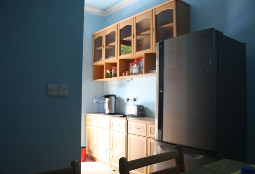 پانسیون Dharavandhoo Stay