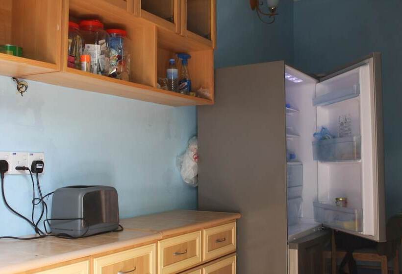 پانسیون Dharavandhoo Stay