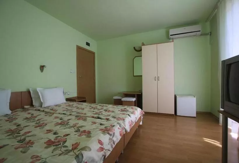 پانسیون Guest House Kiwi
