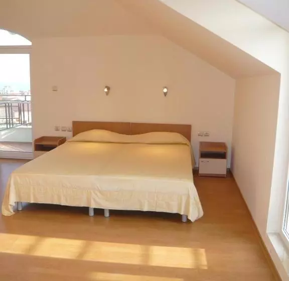پانسیون Guest House Kiwi