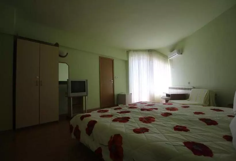 پانسیون Guest House Kiwi