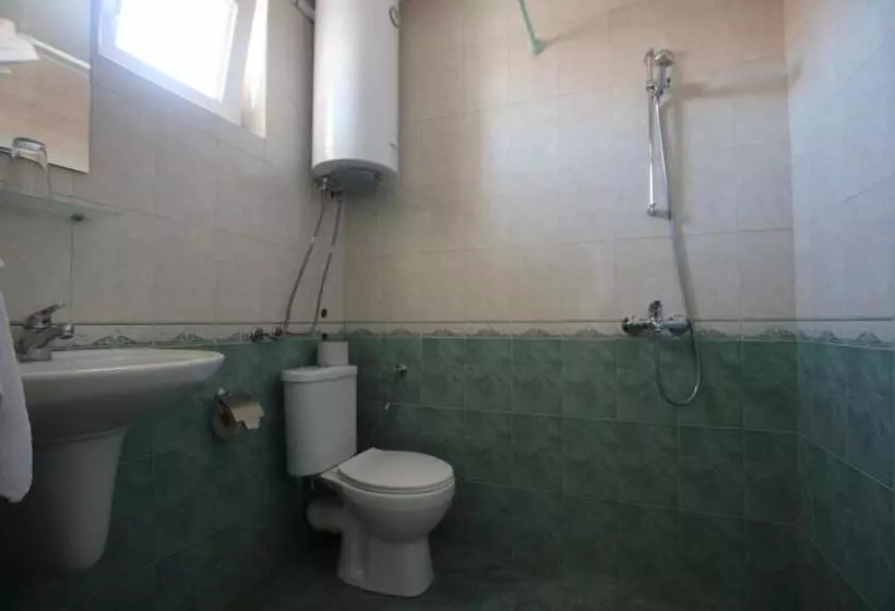 پانسیون Guest House Kiwi