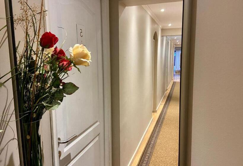 پانسیون Hostal Del Valle