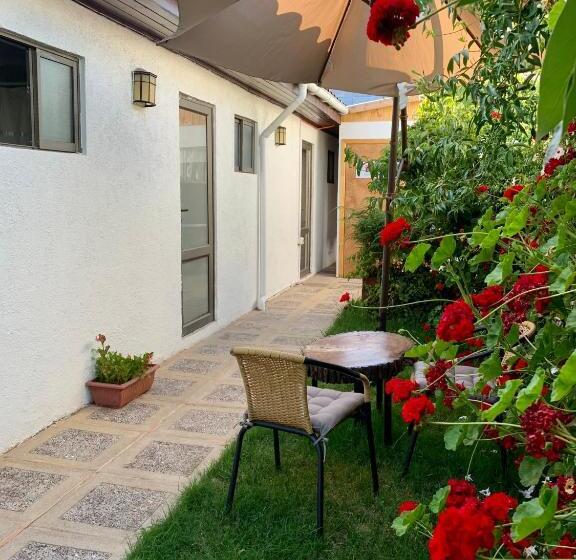 پانسیون Hostal Del Valle