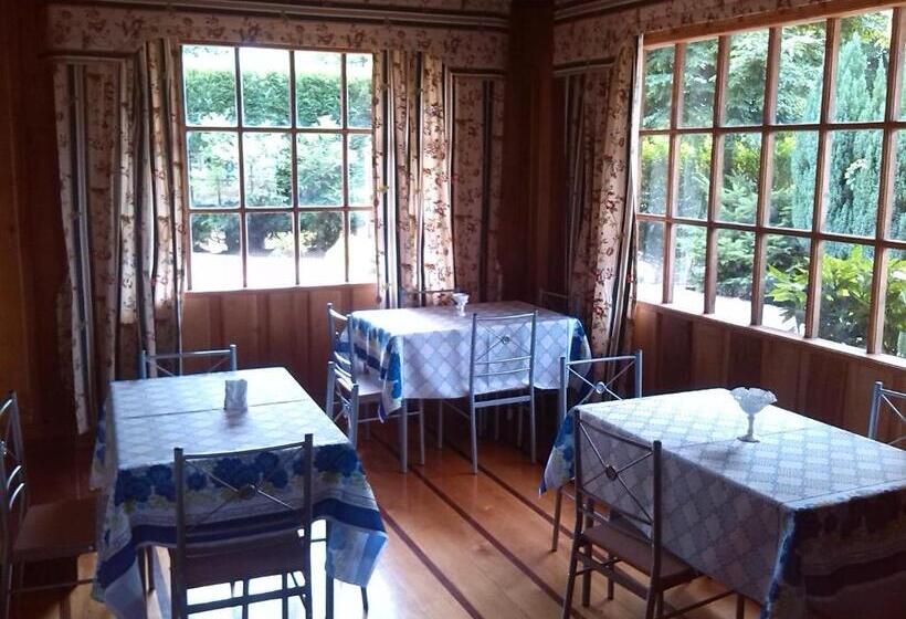 Pension Hostal Kutralwe