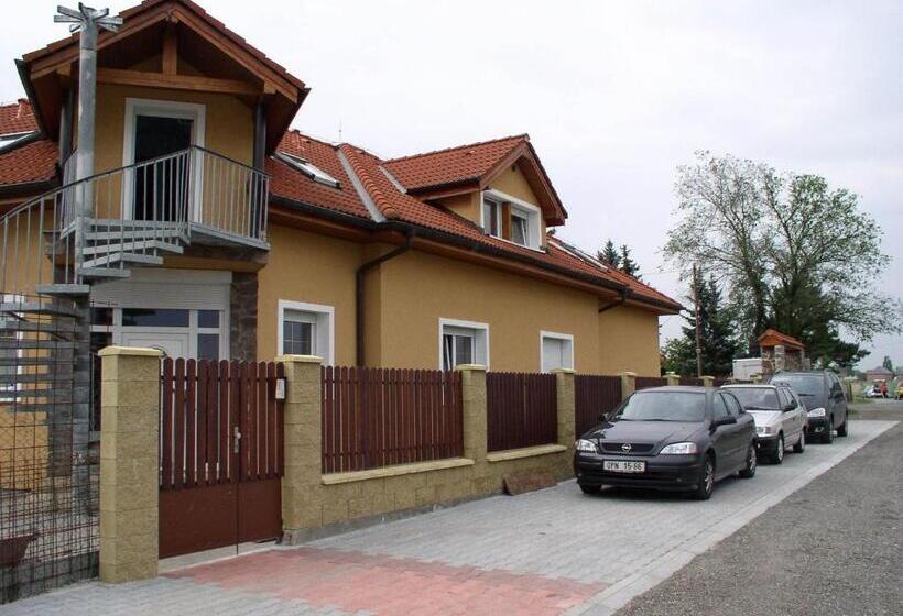 膳宿费 Penzion Rozkoš