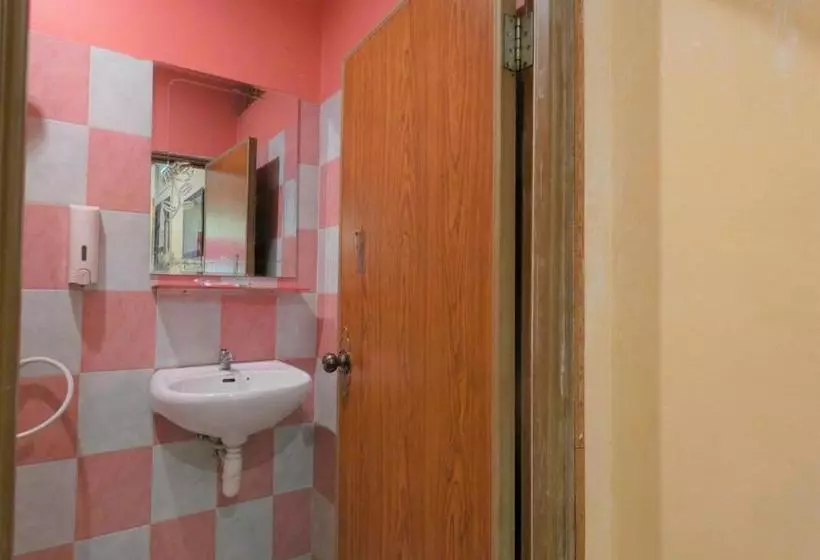 پانسیون Pich Guesthouse