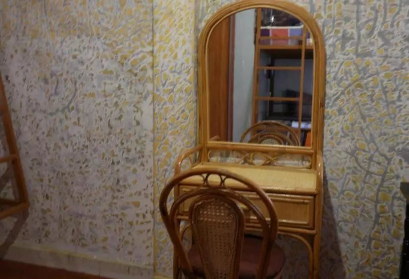 پانسیون Pich Guesthouse