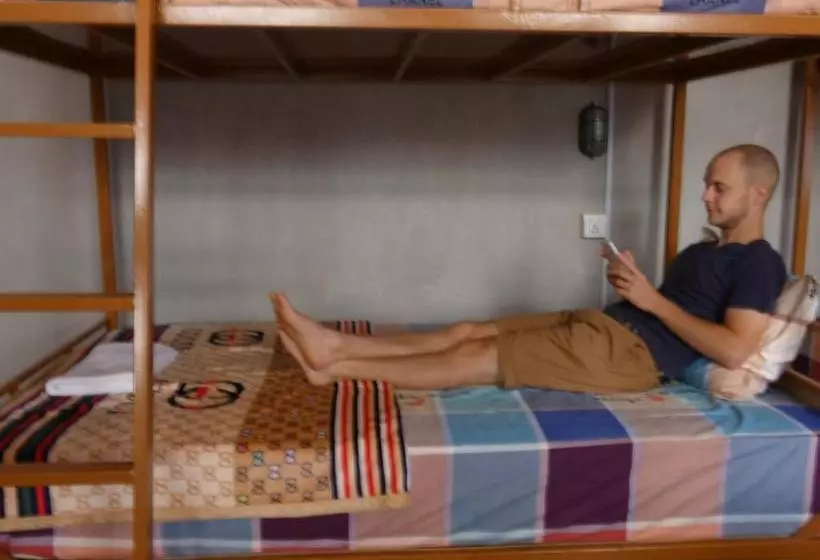 پانسیون Pich Guesthouse