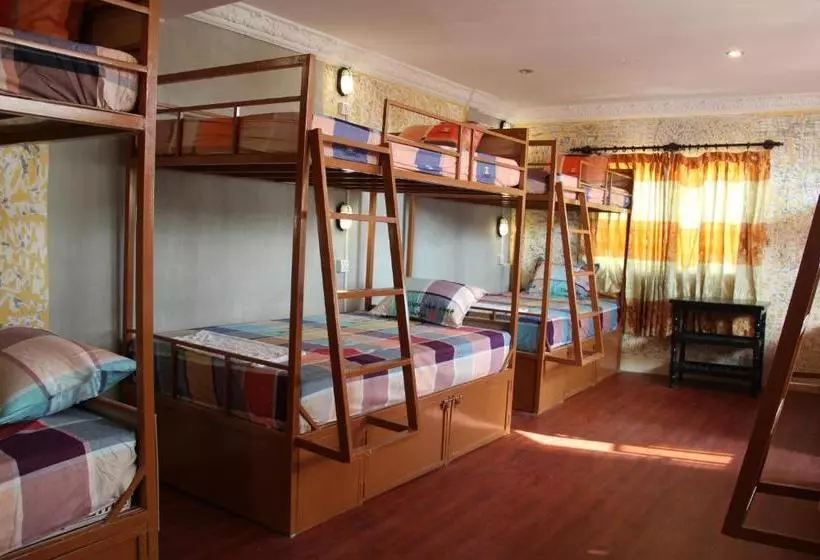 پانسیون Pich Guesthouse