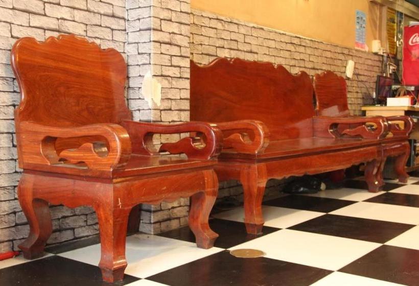 پانسیون Pich Guesthouse