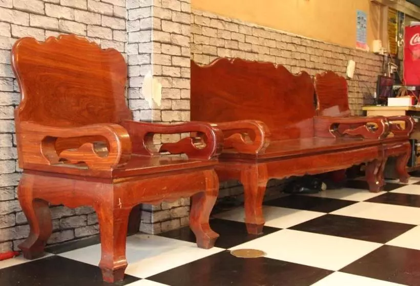 پانسیون Pich Guesthouse