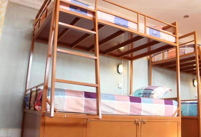 پانسیون Pich Guesthouse