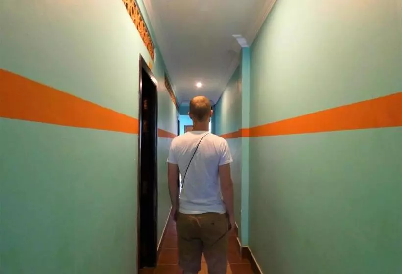 پانسیون Pich Guesthouse