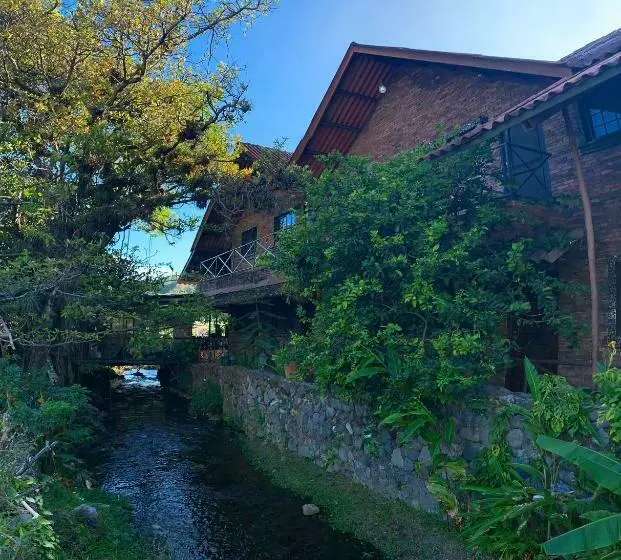 Hotelli Stone Cabins Boquete