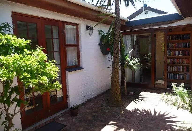 Majatalo Inn2wilderness Guesthouse