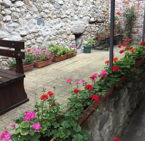 Pension Toni's Guest House