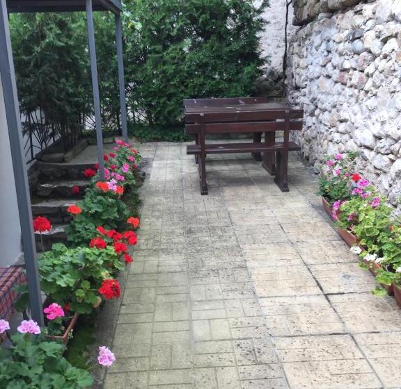 Pension Toni's Guest House