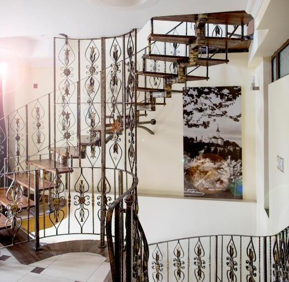 Pensiunea Un Baiat Si O Fata