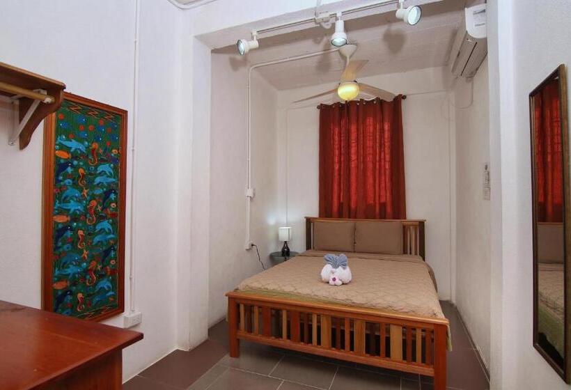 ユースホステル Rainforest Haven Inn