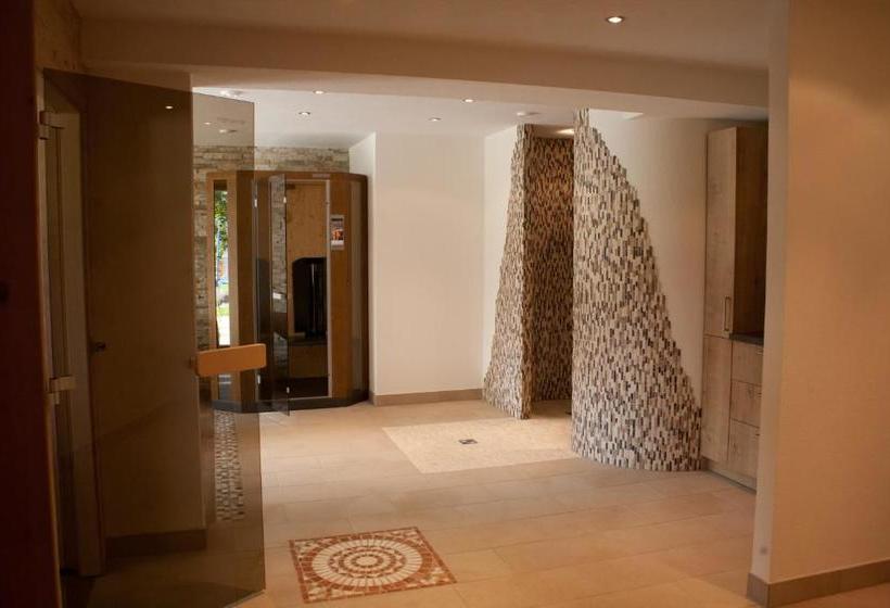 Hotel Feriengut Lackenhof