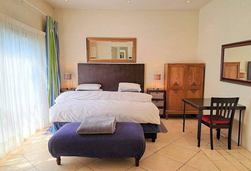 פנסיון Bentley On The Beach