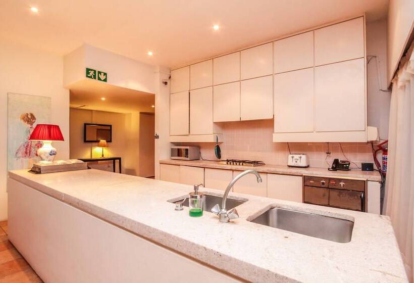 פנסיון Bentley On The Beach