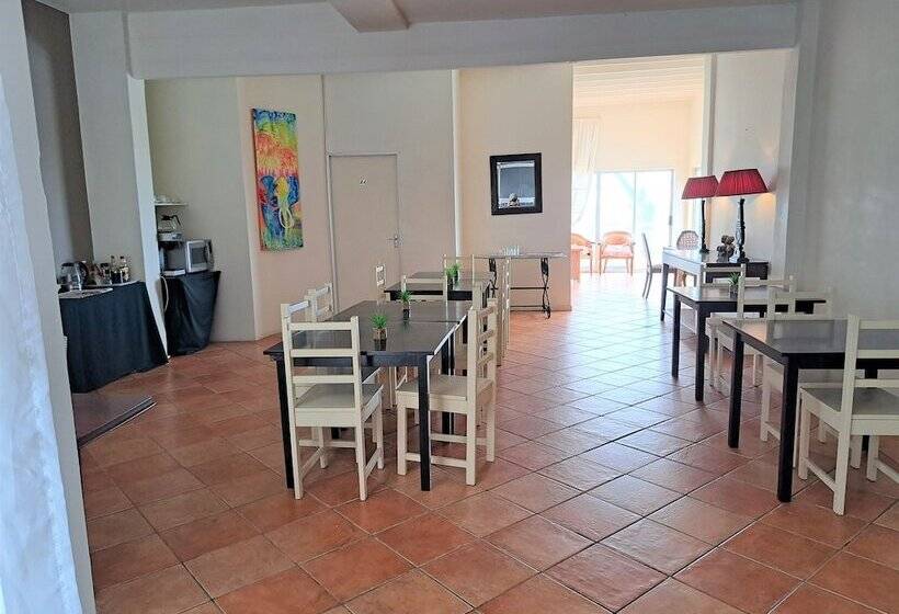 פנסיון Bentley On The Beach