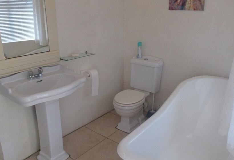 פנסיון Bentley On The Beach