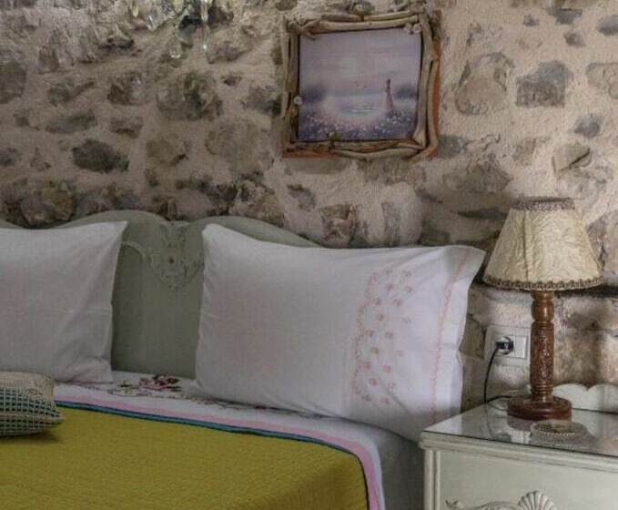 پانسیون Bujtina Kodiket Guesthouse