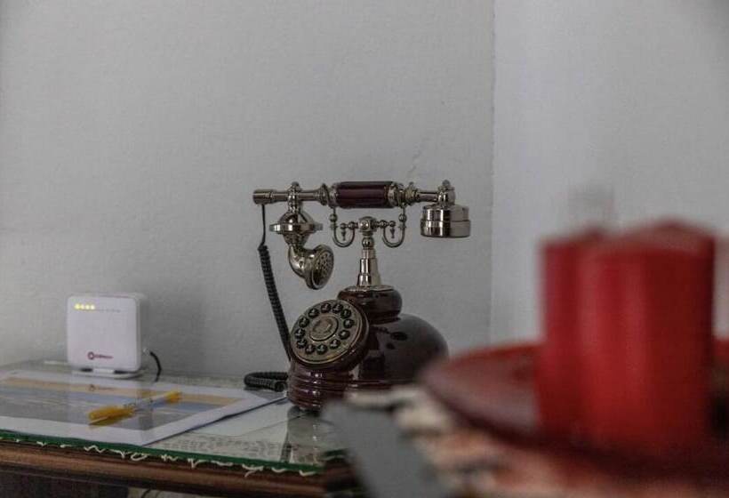 پانسیون Bujtina Kodiket Guesthouse