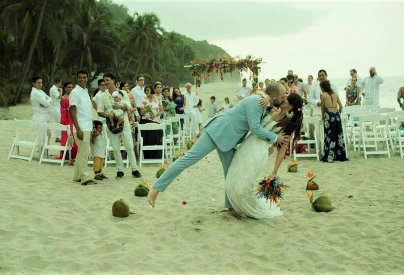 پانسیون Casalina