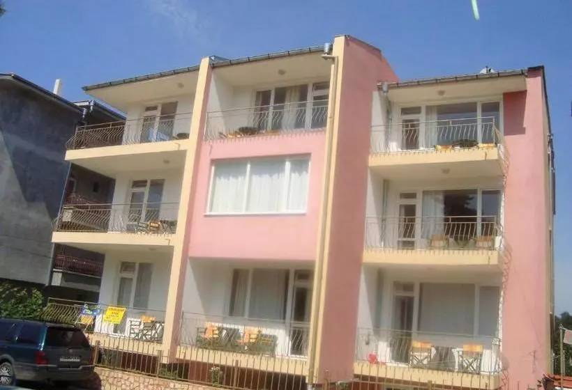 Majatalo Kazlarov Guest House