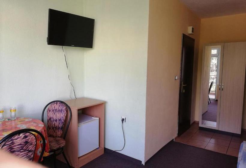 펜션 Kazlarov Guest House