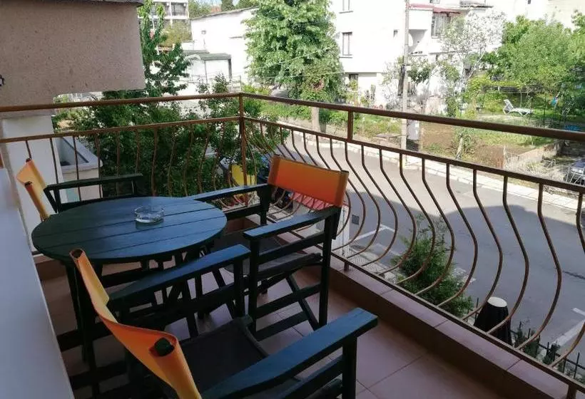 Majatalo Kazlarov Guest House