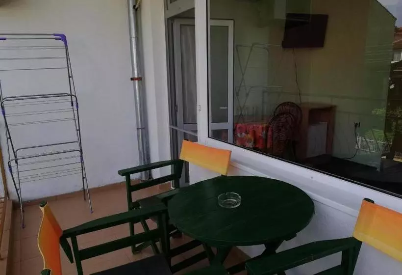 Majatalo Kazlarov Guest House