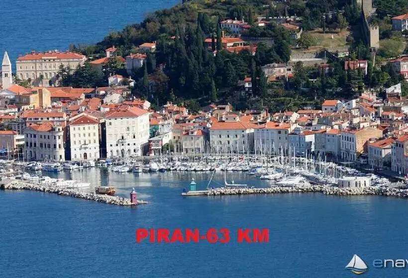 پانسیون Rooms Kapelj