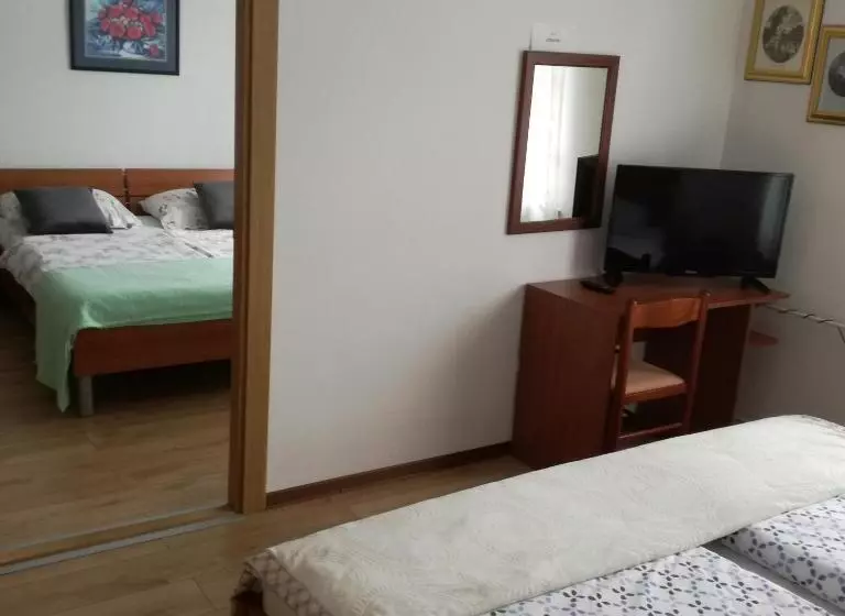 پانسیون Rooms Kapelj