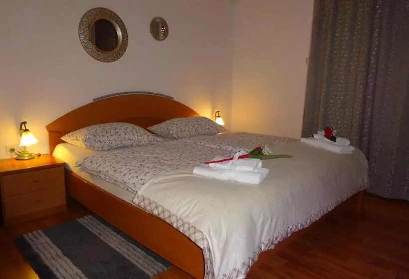 پانسیون Rooms Kapelj