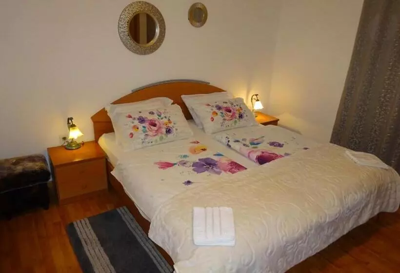 پانسیون Rooms Kapelj