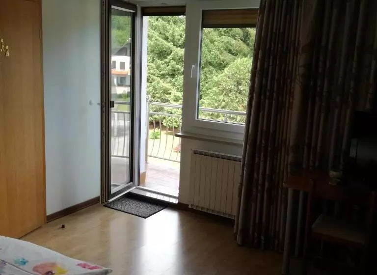 پانسیون Rooms Kapelj