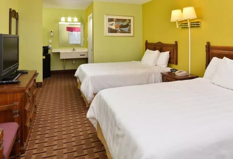 Retkeilymaja American Inn Princeton