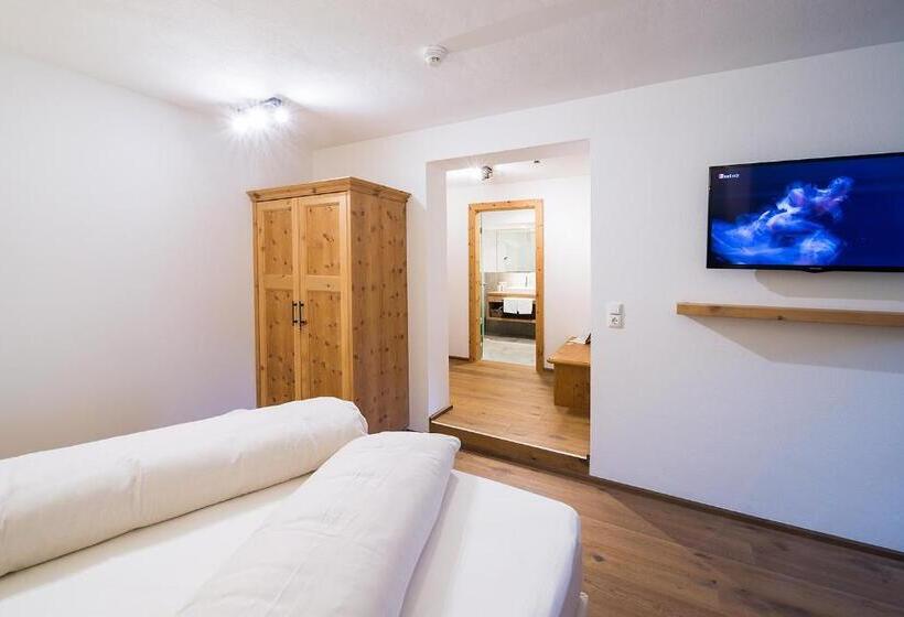 ユースホステル Gasthof Herrnhaus