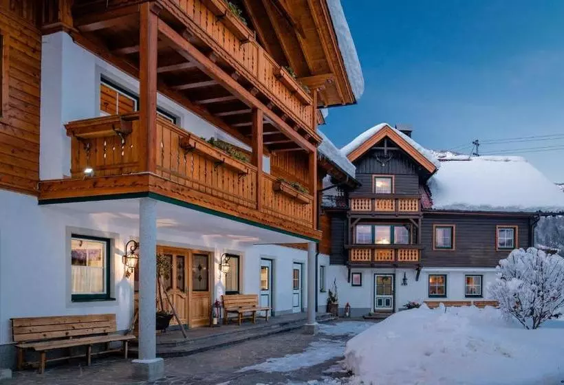 ホテル Linharterhof