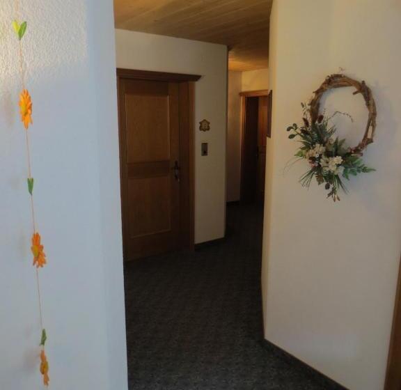 膳宿费 Alpenhäusl