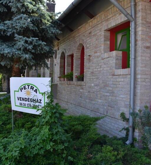 Пансион Petra Vendégház